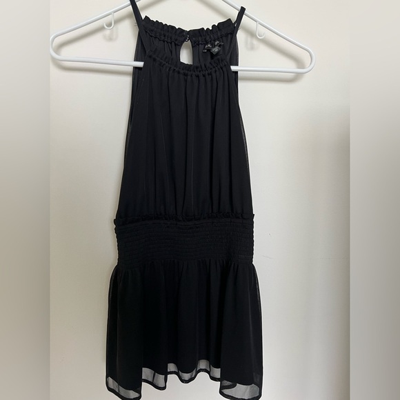 Fun flowy top​​ - Picture 1 of 5